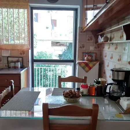 River's House In The Center Town * Leonídion